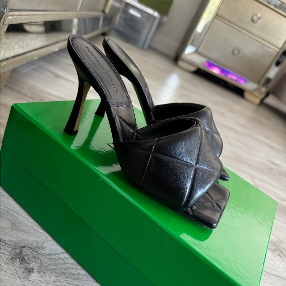 Bottega Veneta Black Quilted Sandals